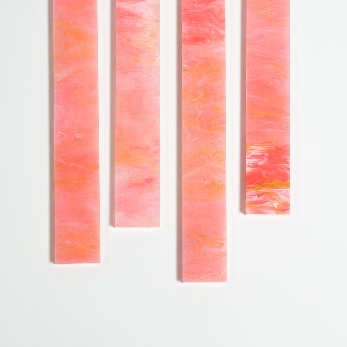 Mahjong Premium Acrylic Racks Set — Clear Racks with Marble Pink Straight Pushers